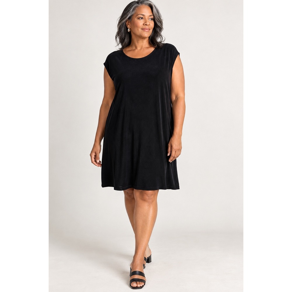Chicos Travelers Black Sleeveless Tunic Top Side Slits Sz 3 US 16/18 Minimalist